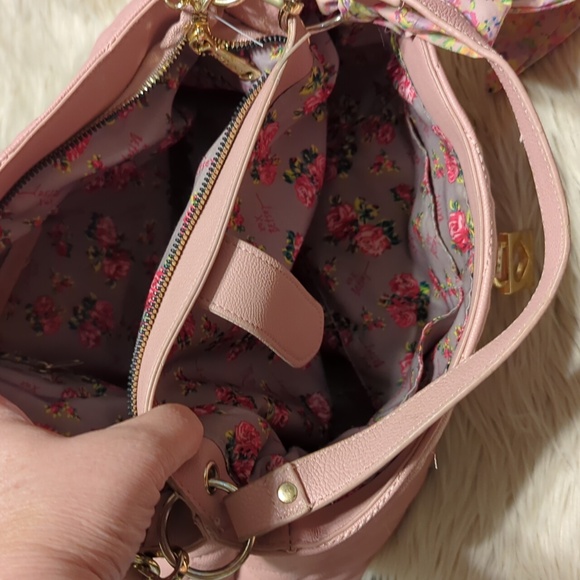 Pink Betsey Johnson purse bag tote with detachable bow and adjustable strap - Picture 8 of 11